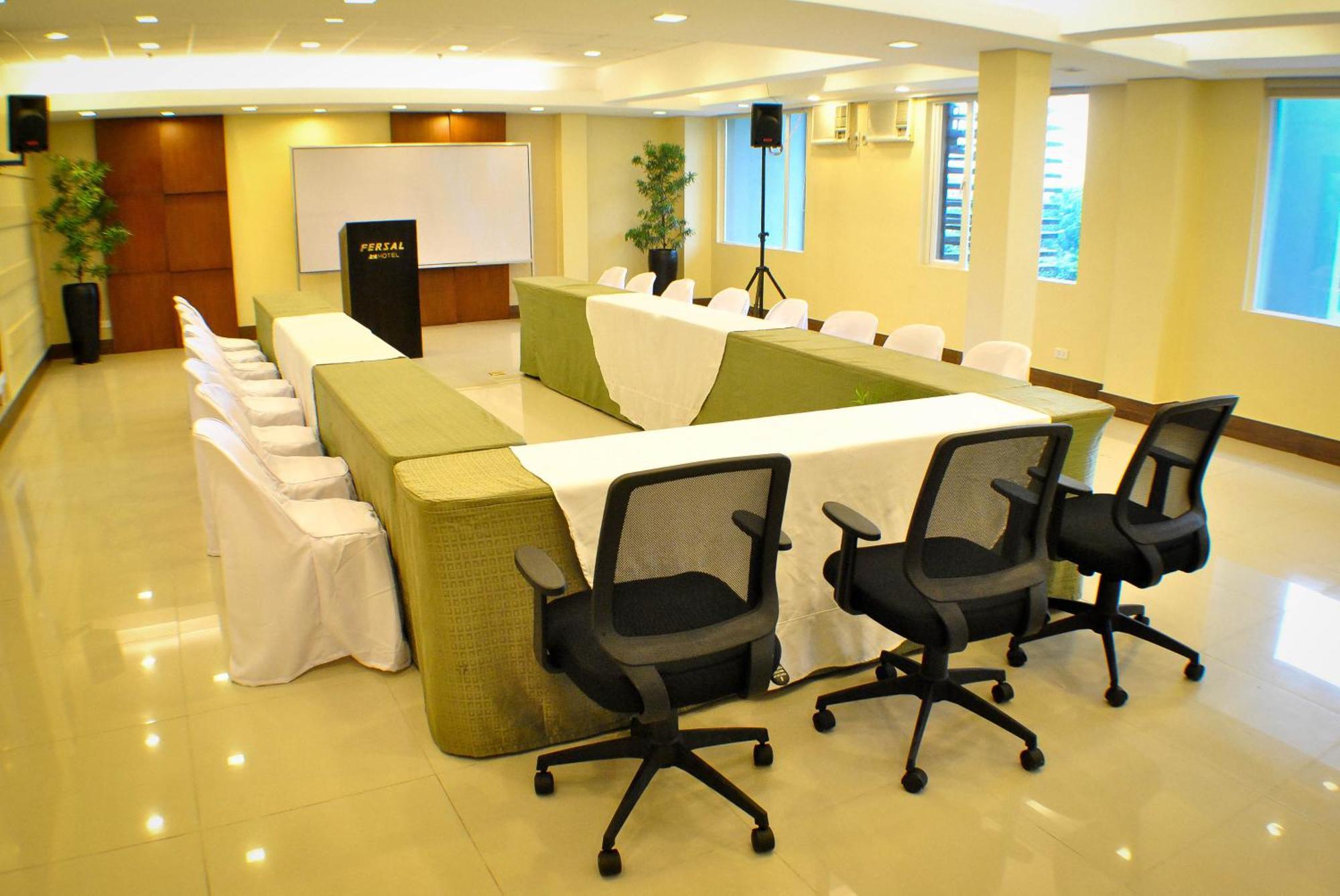 Fersal Hotel Kalayaan, Quezon City Zewnętrze zdjęcie