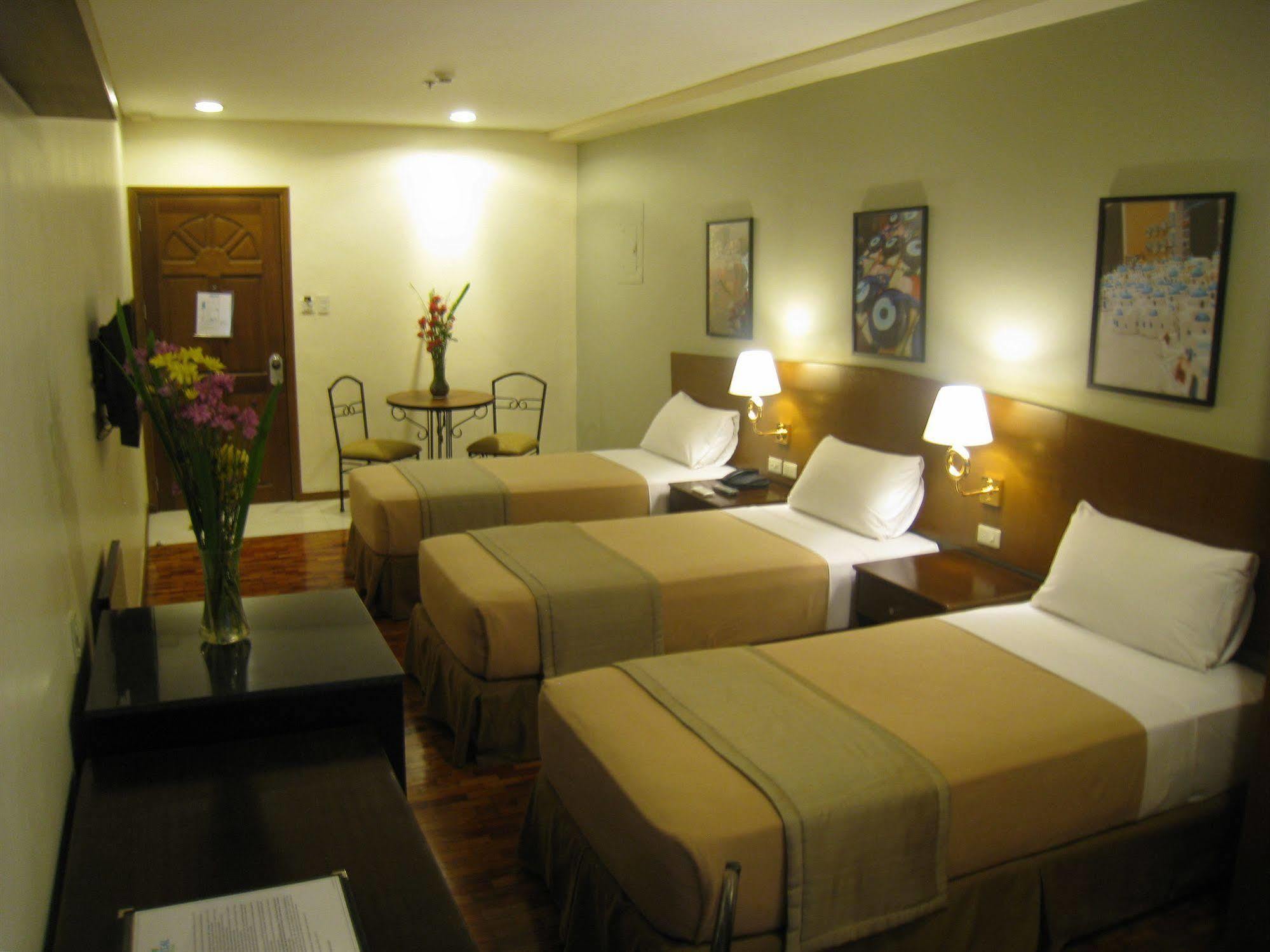 Fersal Hotel Kalayaan, Quezon City Zewnętrze zdjęcie
